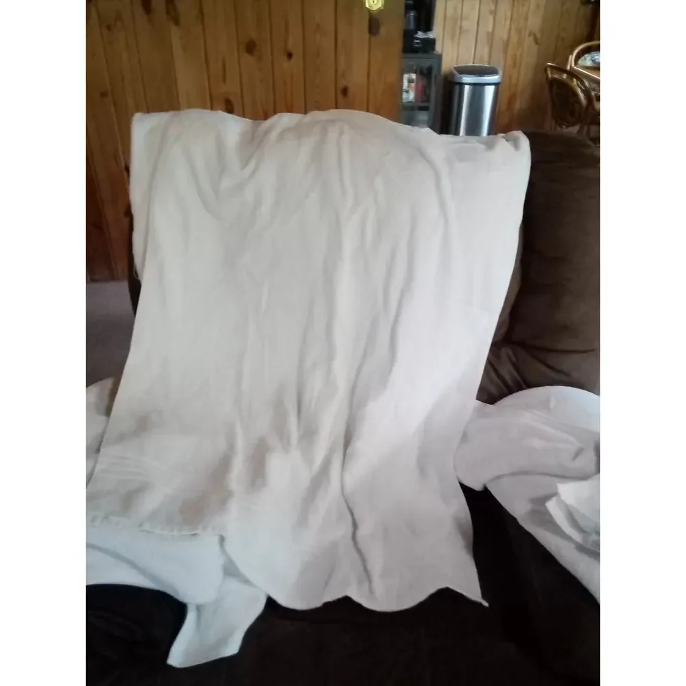 bulk lot of 6 white bath towels cotton Pre-owned